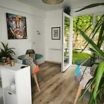 Les Treilles De - Et Sauna Interieur 住宿加早餐酒店 3*