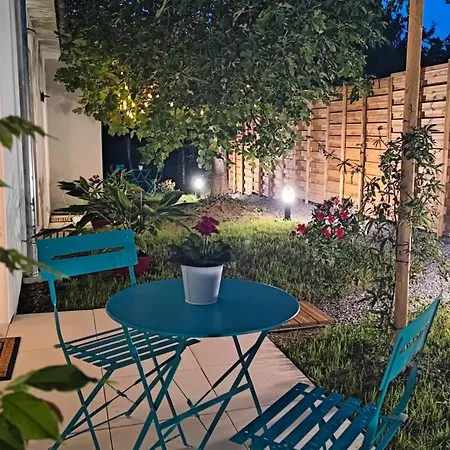 Les Treilles De - Et Sauna Intérieur Couette-café