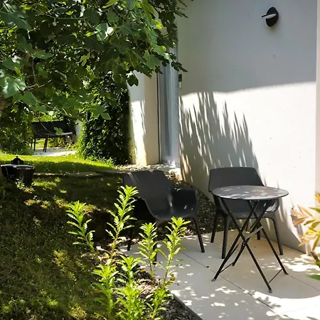 Les Treilles De - Et Sauna Intérieur Couette-café