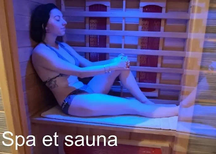 Les Treilles De - Et Sauna Interieur ベッド・アンド・ブレックファスト 3*